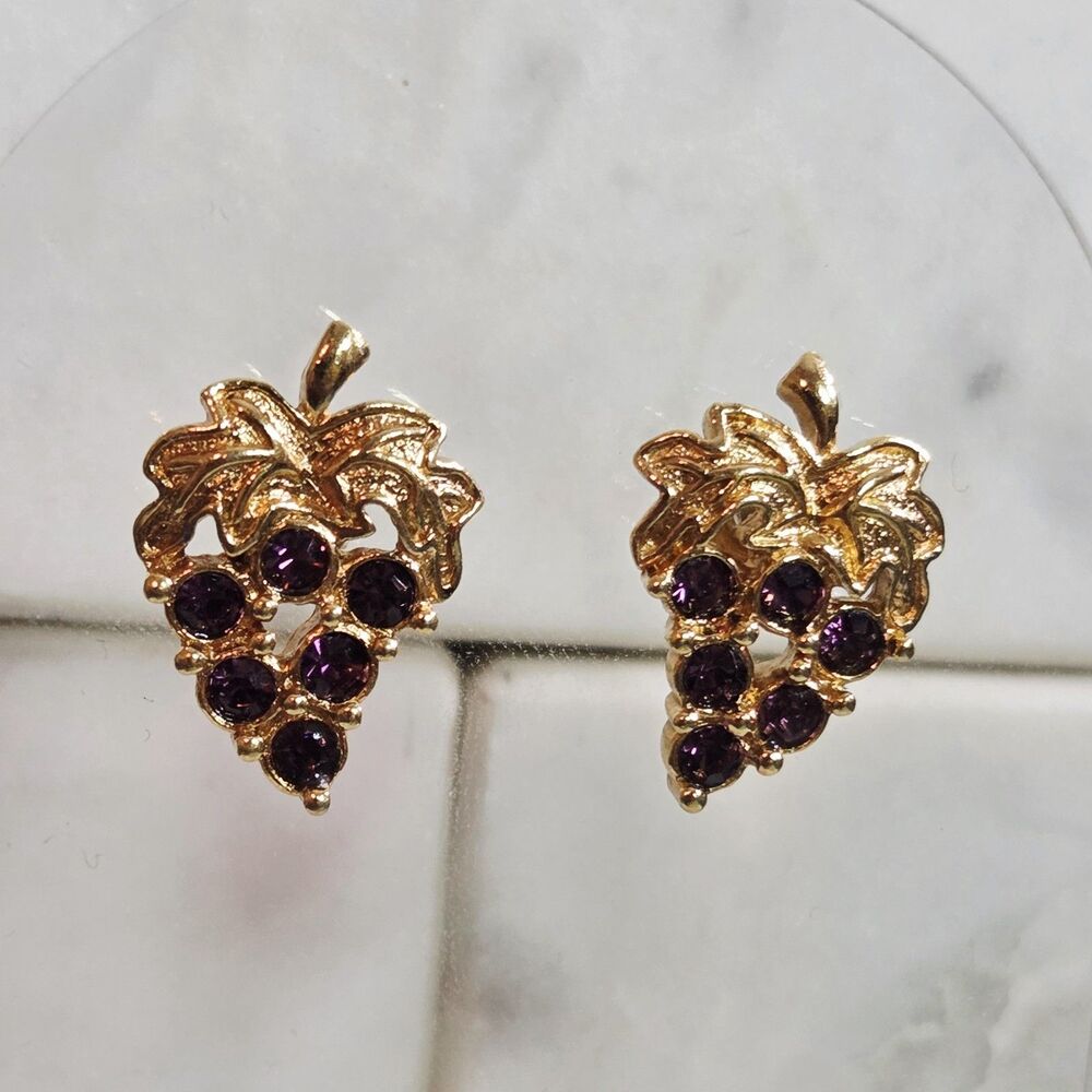 VTG PURPLE PAVE RHINESTONE GRAPE BUNCH GOLD EARRINGS POST STUD AVON